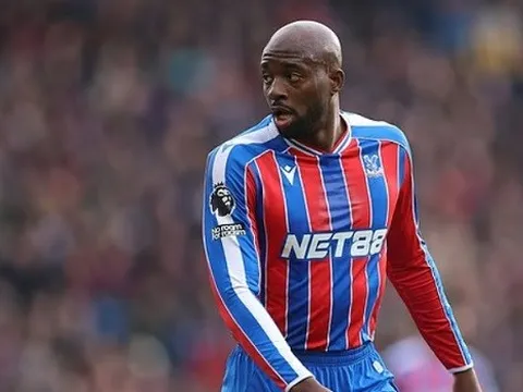 Palace đòi 40 triệu bảng mới bán Mateta