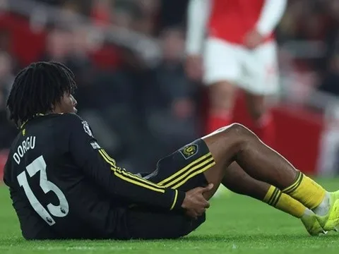 Carrick có 4 phương án thay thế Dorgu chấn thương ở MU