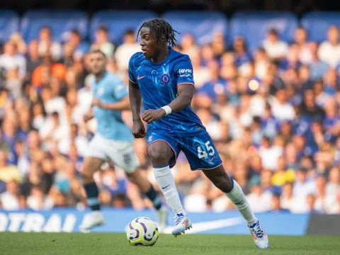 Rosenior ca ngợi tố chất đặc biệt của Lavia tại Chelsea