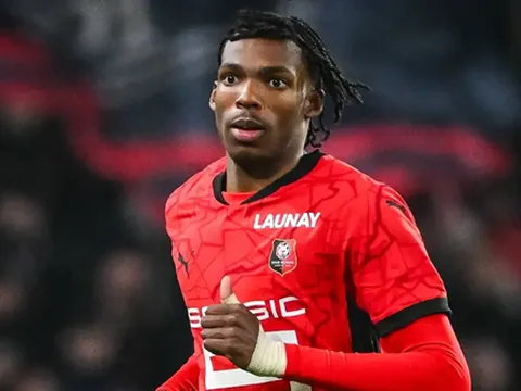 Chelsea đấu Liverpool và Bayern vụ Jeremy Jacquet