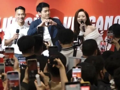 Báo Thái Lan sửng sốt với sức hút của Nguyễn Đình Bắc