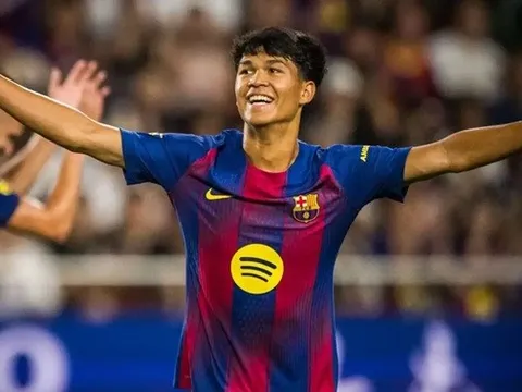 Dani Olmo lên tiếng về sự ra đi bất ngờ của "thần đồng" Dro