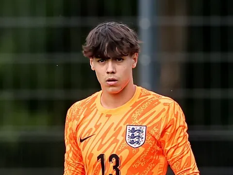 Rosenior đôn thủ môn 17 tuổi vào đội hình Chelsea đấu Napoli