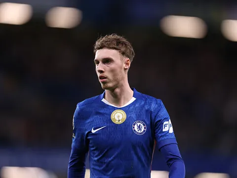 Nỗi nhớ nhà đẩy Cole Palmer đến gần Man Utd