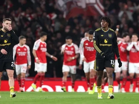 Giải mã 3 phương án trám chỗ Patrick Dorgu ở MU