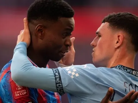 Hai sao Man City thuyết phục Marc Guehi từ chối Liverpool