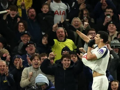 Tottenham không được phép hòa Frankfurt