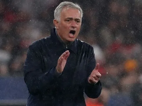 Sau đêm điên rồ ở Lisbon, ai còn dám nói Mourinho đã hết thời?