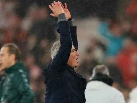 Mourinho hạ Real và bài học về cái bẫy cảm xúc cho Man Utd