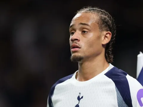 Cựu sếp PGMOL khen ngợi trọng tài ở trận thắng của Tottenham