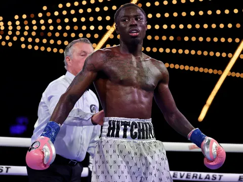 Dàn võ sĩ phụ đại chiến Barrios - Garcia lộ diện: Hai trận tranh đai và những hoài nghi