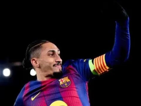 Raphinha tuyên bố bản thân xứng đáng giành Quả bóng vàng