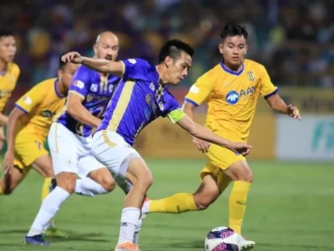 Soi trận SLNA vs Hà Nội: Văn Quyết thách thức Cao Văn Bình