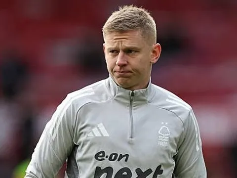 Romano chốt xong tương lai của Zinchenko tại Arsenal