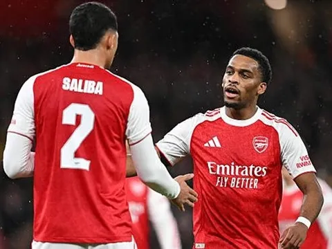 Arteta xác nhận Saliba và Timber sẵn sàng đấu Leeds