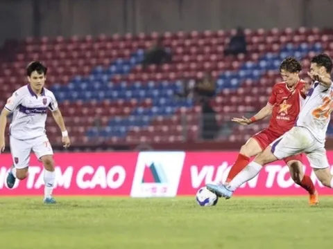 Hồ Tấn Tài tái xuất V.League sau 1 năm đứt dây chằng