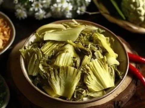 Vợ chồng cùng mắc ung thư vì ăn loại rau quen thuộc này mỗi ngày