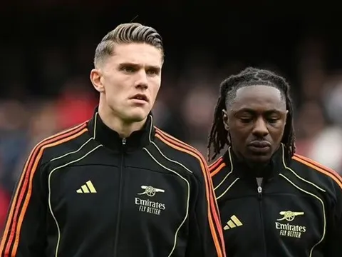 Arsenal cần loại Gyokeres và giải phóng Eze