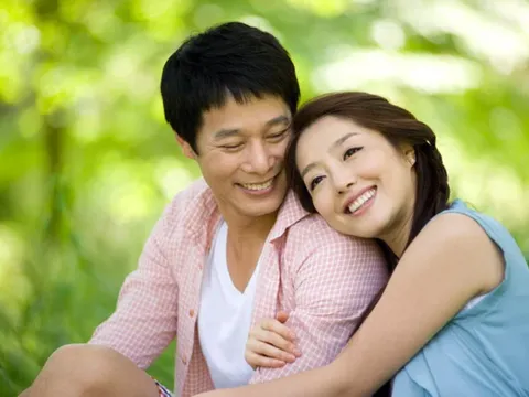 Vợ chồng có được 4 điều này, chắc chắn sẽ hạnh phúc đến 'đầu bạc răng long'