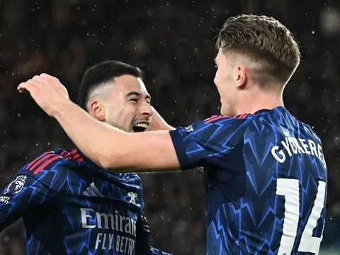 Arsenal hủy diệt Leeds 4-0, xây chắc ngôi đầu