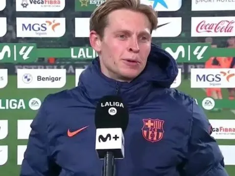 De Jong thích cách Elche đối đầu sòng phẳng với Barca