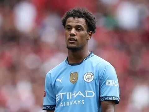 Ám ảnh chấn thương khiến Oscar Bobb vỡ mộng tại Man City