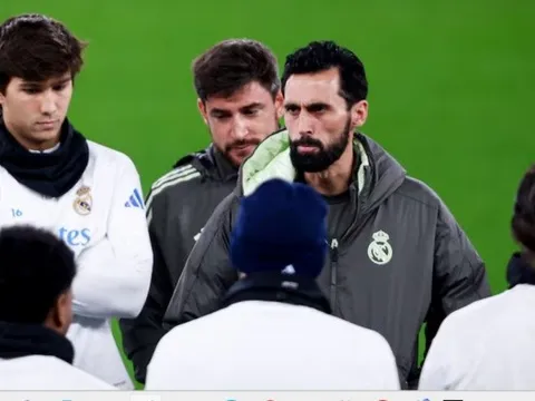 Real Madrid tìm phao cứu sinh tại La Liga sau thảm họa C1