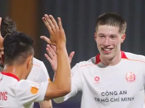 Khoa Ngô và Williams Lee lập công, CA TP.HCM hạ gục PVF-CAND