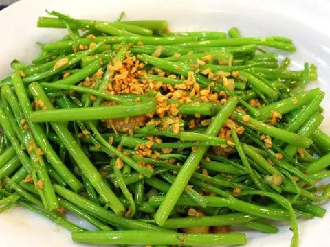 Ăn rau muống có thể cải thiện 3 vấn đề chính của sức khỏe người trung niên và người cao tuổi