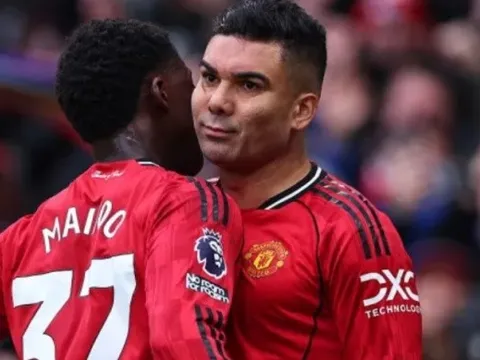 Carragher thừa nhận sai lầm khi chỉ trích Casemiro