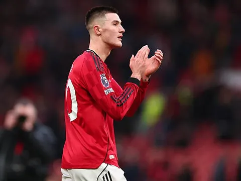 Sesko thán phục đẳng cấp của Casemiro