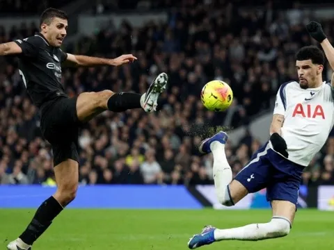 10 điểm nhấn Ngoại hạng Anh cuối tuần qua