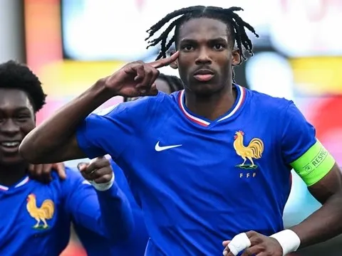 Lộ nỗ lực bất thành của MU ở thương vụ Jeremy Jacquet