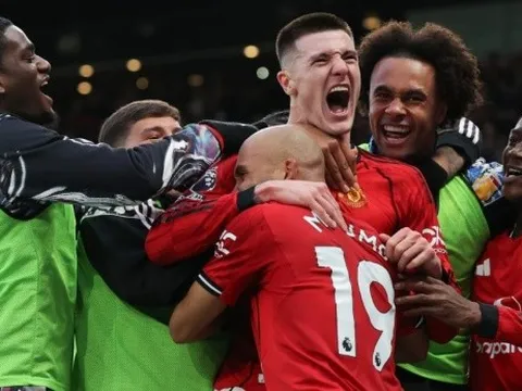 Neville tin Sesko sẽ bùng nổ sau bàn thắng vào lưới Fulham