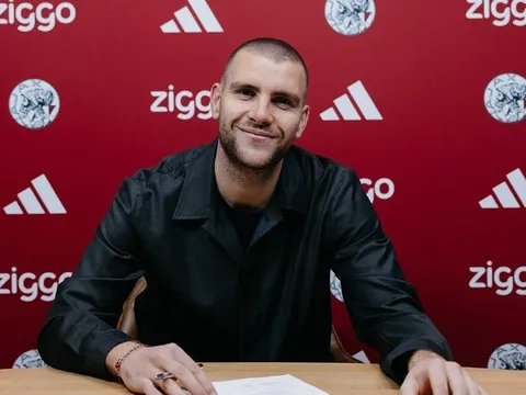 CHÍNH THỨC: Thủ môn ĐT Indonesia gia nhập Ajax