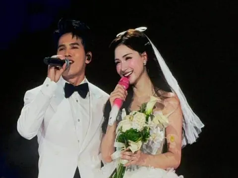 Hòa Minzy được nam ca sĩ cầu hôn ngay trên sân khấu, nhấn mạnh hai từ về đám cưới tương lai