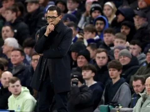 HLV Liam Rosenior tin Chelsea sẽ lật ngược thế cờ trước Arsenal