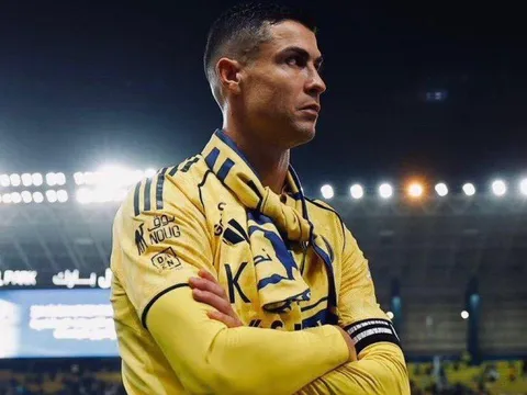 Khi câu chuyện vĩ đại trở thành nhà tù giam lỏng Cristiano Ronaldo