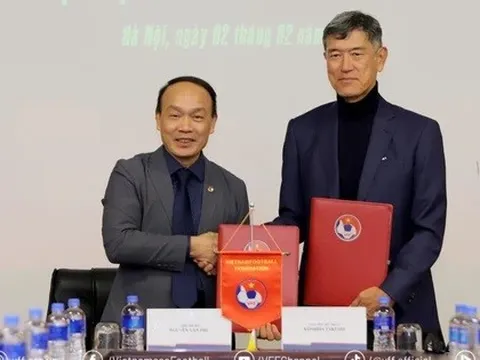 VFF gia hạn hợp đồng với GĐKT Koshida Takeshi