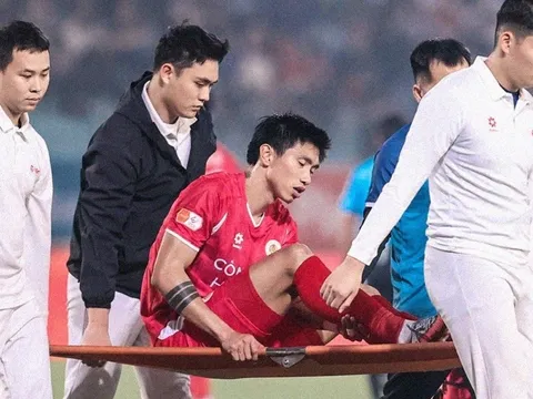 Báo Indonesia soi kỹ chấn thương của Văn Hậu