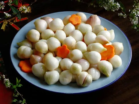 Cách muối dưa hành giòn ngon, không hăng, không nổi váng