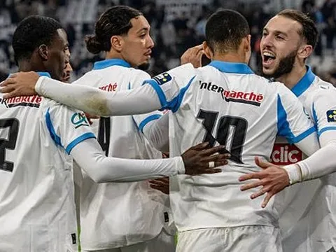 Greenwood rực sáng giúp Marseille đè bẹp Rennes