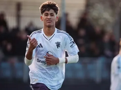 Carrick gọi thần đồng 15 tuổi JJ Gabriel lên đội một MU