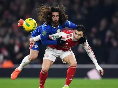 Rosenior khen ngợi Chelsea dù bị Arsenal loại cay đắng