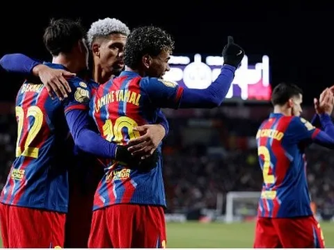 5 dấu ấn trong chiến thắng của Barca: Yamal tỏa sáng; Araujo tái xuất