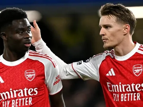 Lý do Saka và Odegaard lỡ đại chiến Chelsea