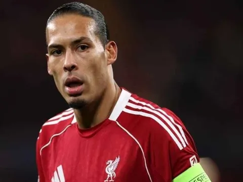 Van Dijk phủ nhận tin đồn rạn nứt nội bộ Liverpool