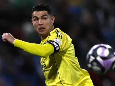 Tin đồn chuyển nhượng sáng 5/2: Ronaldo cân nhắc rời Al-Nassr; MU nhắm 3 tiền vệ đắt giá