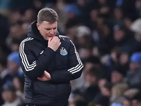 Newcastle chốt tương lai Howe sau thảm bại trước Man City