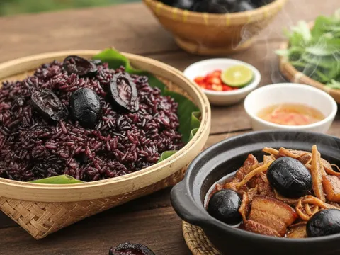 Loại quả mọc dại xưa rụng đầy gốc, nay “lên đời” thành đặc sản đắt khách ở đô thị, giá 150.000 đồng/kg